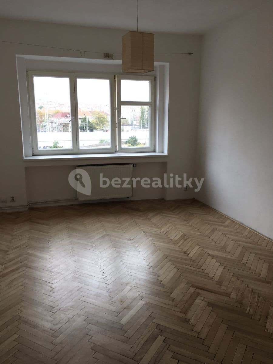 Prenájom bytu 1-izbový 32 m², U Pernštejnských, Praha, Praha Prenájom bytu 1-izbový 32 m², U Pernštejnských, Praha, Praha