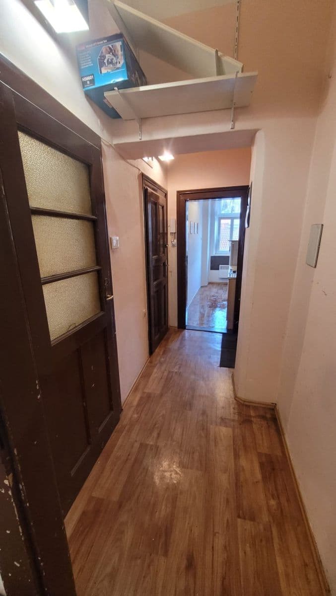 Prenájom bytu 1-izbový 26 m², Holečkova, Praha, Praha Prenájom bytu 1-izbový 26 m², Holečkova, Praha, Praha