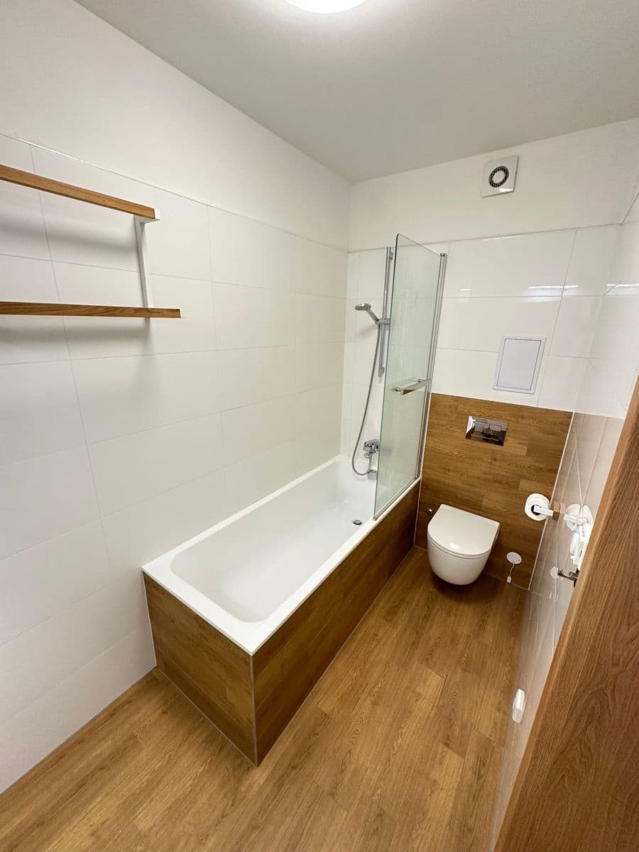 Prenájom bytu 2-izbový 70 m², Před Ústavem, Praha, Praha Prenájom bytu 2-izbový 70 m², Před Ústavem, Praha, Praha