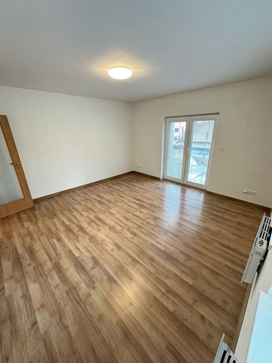 Prenájom bytu 2-izbový 70 m², Před Ústavem, Praha, Praha Prenájom bytu 2-izbový 70 m², Před Ústavem, Praha, Praha