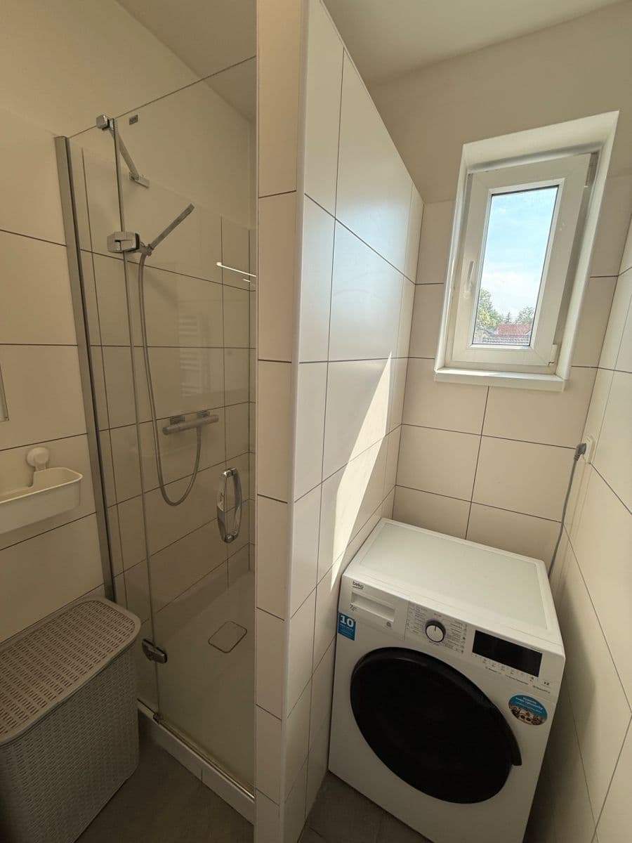 Prenájom bytu 1-izbový 32 m², Hřbitovní, Libčice nad Vltavou, Středočeský kraj Prenájom bytu 1-izbový 32 m², Hřbitovní, Libčice nad Vltavou, Středočeský kraj