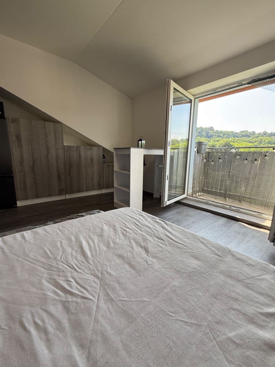Prenájom bytu 1-izbový 32 m², Hřbitovní, Libčice nad Vltavou, Středočeský kraj Prenájom bytu 1-izbový 32 m², Hřbitovní, Libčice nad Vltavou, Středočeský kraj