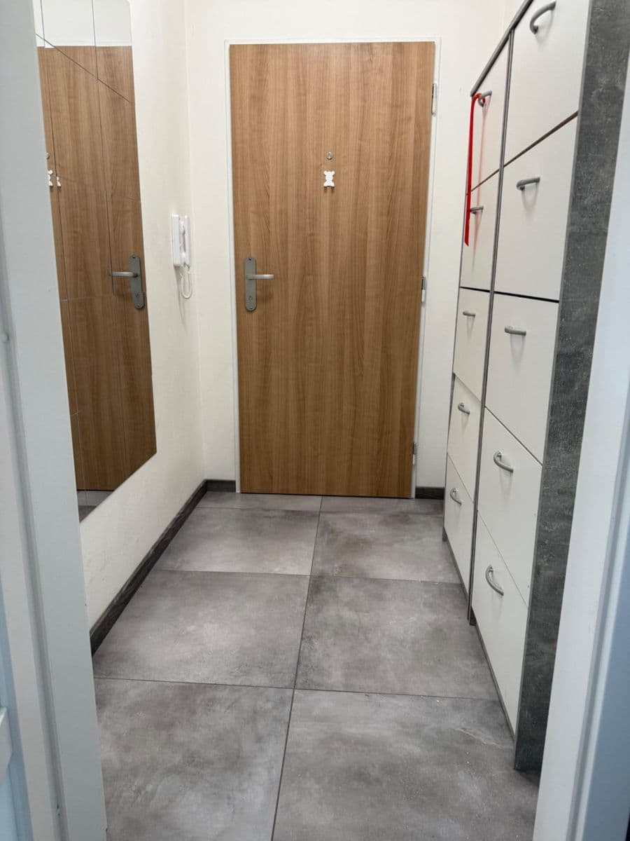 Prenájom bytu 1-izbový 32 m², Hřbitovní, Libčice nad Vltavou, Středočeský kraj Prenájom bytu 1-izbový 32 m², Hřbitovní, Libčice nad Vltavou, Středočeský kraj