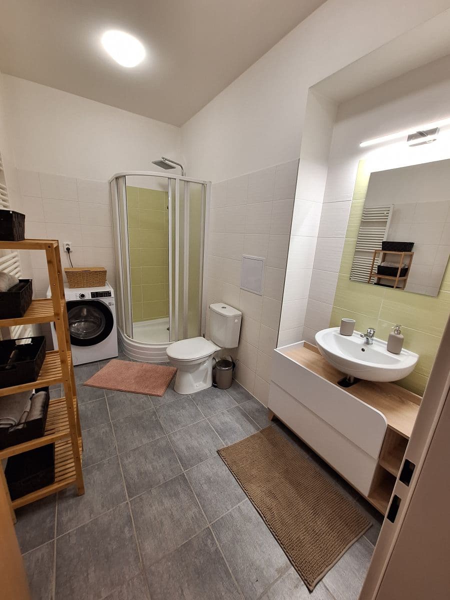 Prenájom bytu 50 m², Spojovací, Praha, Praha Prenájom bytu 50 m², Spojovací, Praha, Praha