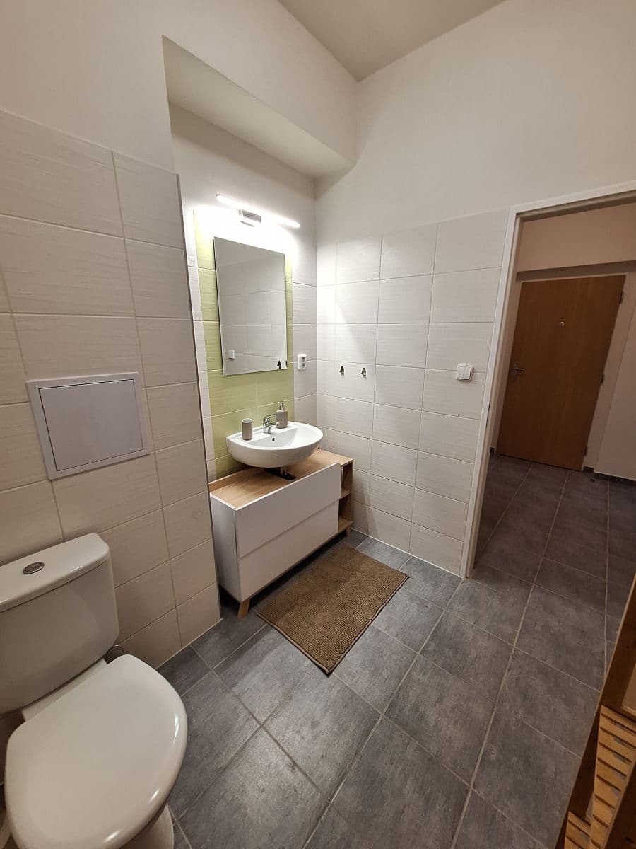 Prenájom bytu 50 m², Spojovací, Praha, Praha Prenájom bytu 50 m², Spojovací, Praha, Praha