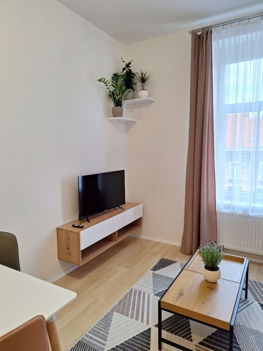 Prenájom bytu 50 m², Spojovací, Praha, Praha Prenájom bytu 50 m², Spojovací, Praha, Praha