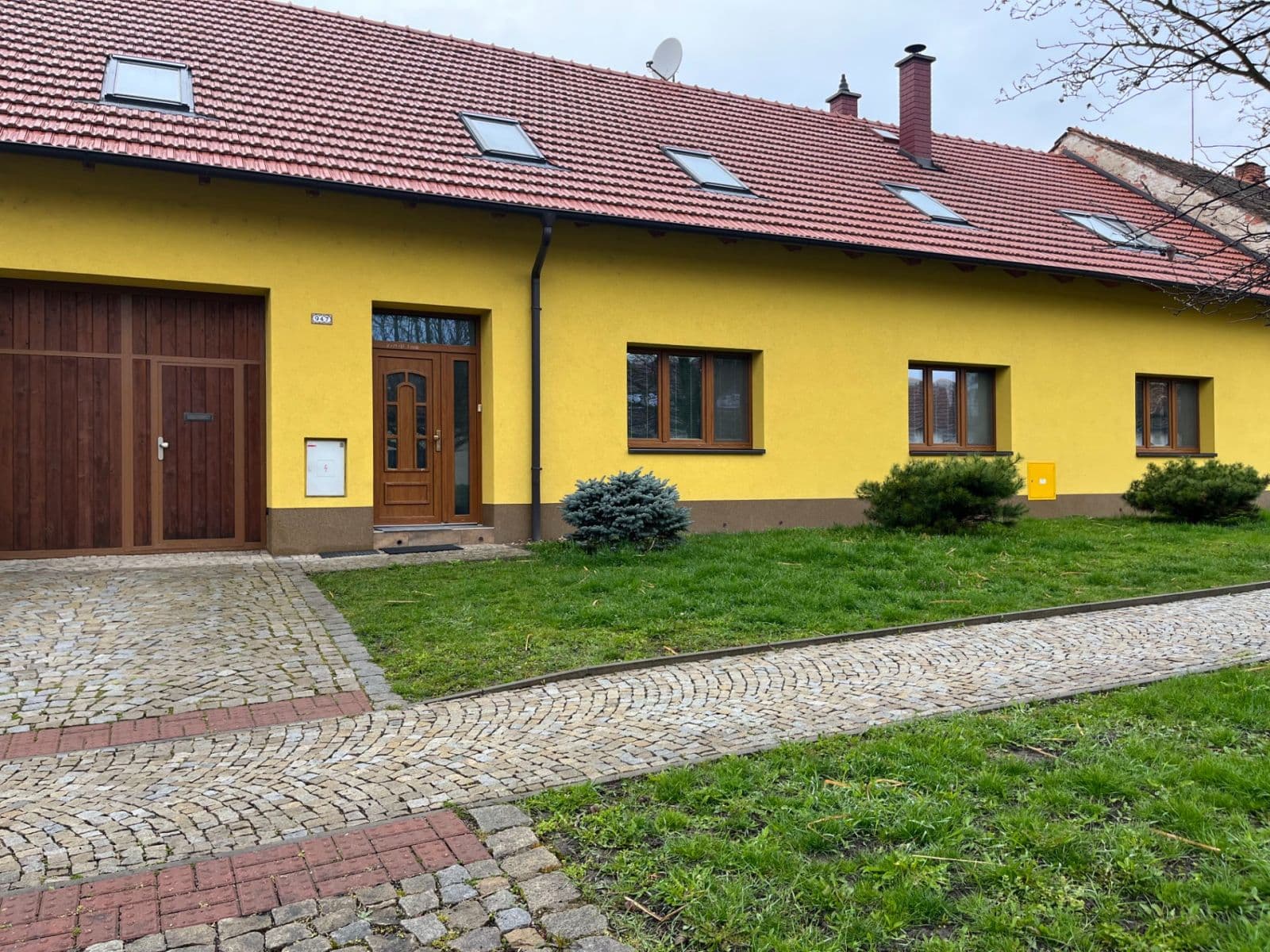 Prenájom domu 154 m², pozemek 1.435 m², nám. sv. Jana, Újezd u Brna, Jihomoravský kraj Prenájom domu 154 m², pozemek 1.435 m², nám. sv. Jana, Újezd u Brna, Jihomoravský kraj