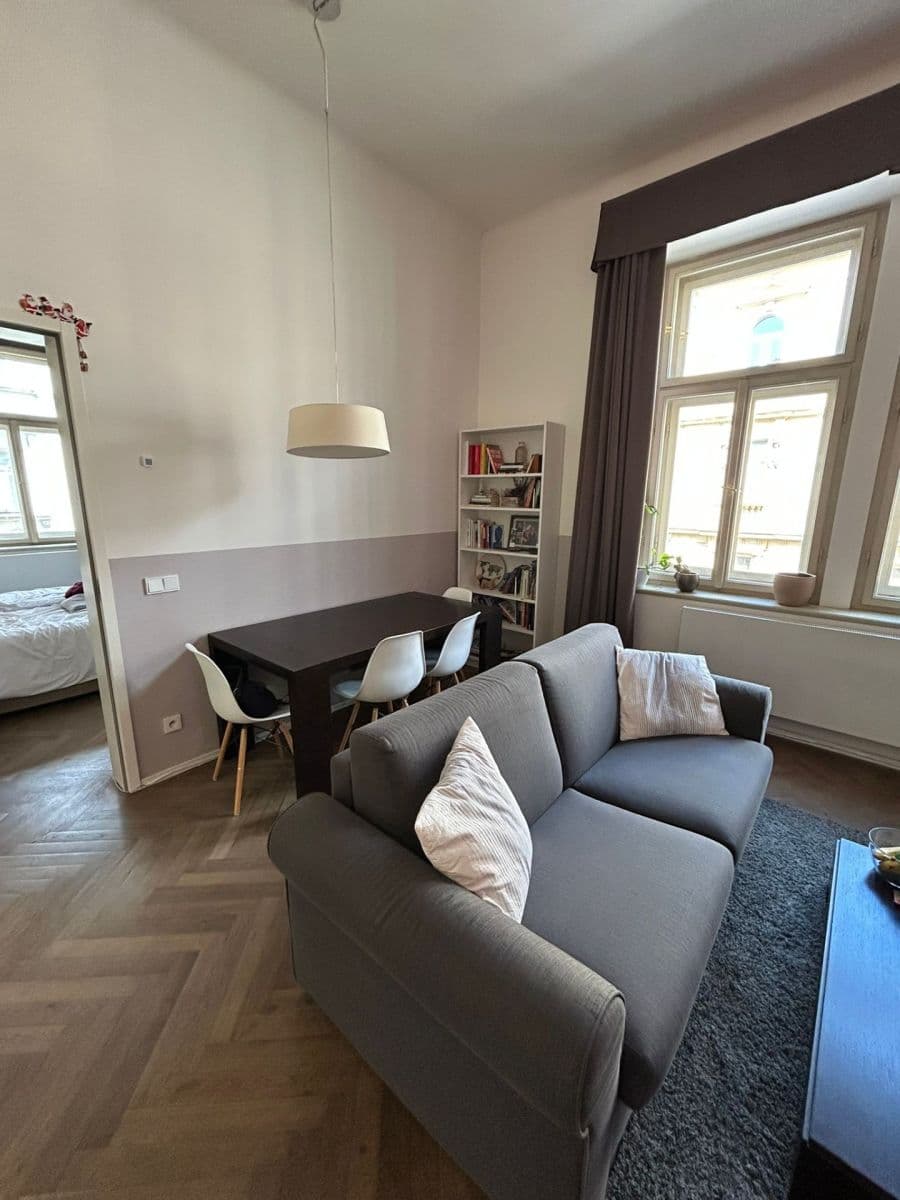 Prenájom bytu 2-izbový 60 m², Staropramenná, Praha, Praha Prenájom bytu 2-izbový 60 m², Staropramenná, Praha, Praha