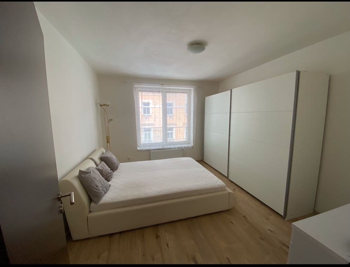 Prenájom bytu 2-izbový 54 m², Jablonského, Plzeň, Plzeňský kraj Prenájom bytu 2-izbový 54 m², Jablonského, Plzeň, Plzeňský kraj