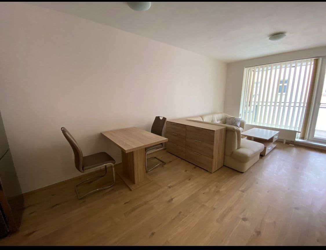 Prenájom bytu 2-izbový 54 m², Jablonského, Plzeň, Plzeňský kraj Prenájom bytu 2-izbový 54 m², Jablonského, Plzeň, Plzeňský kraj