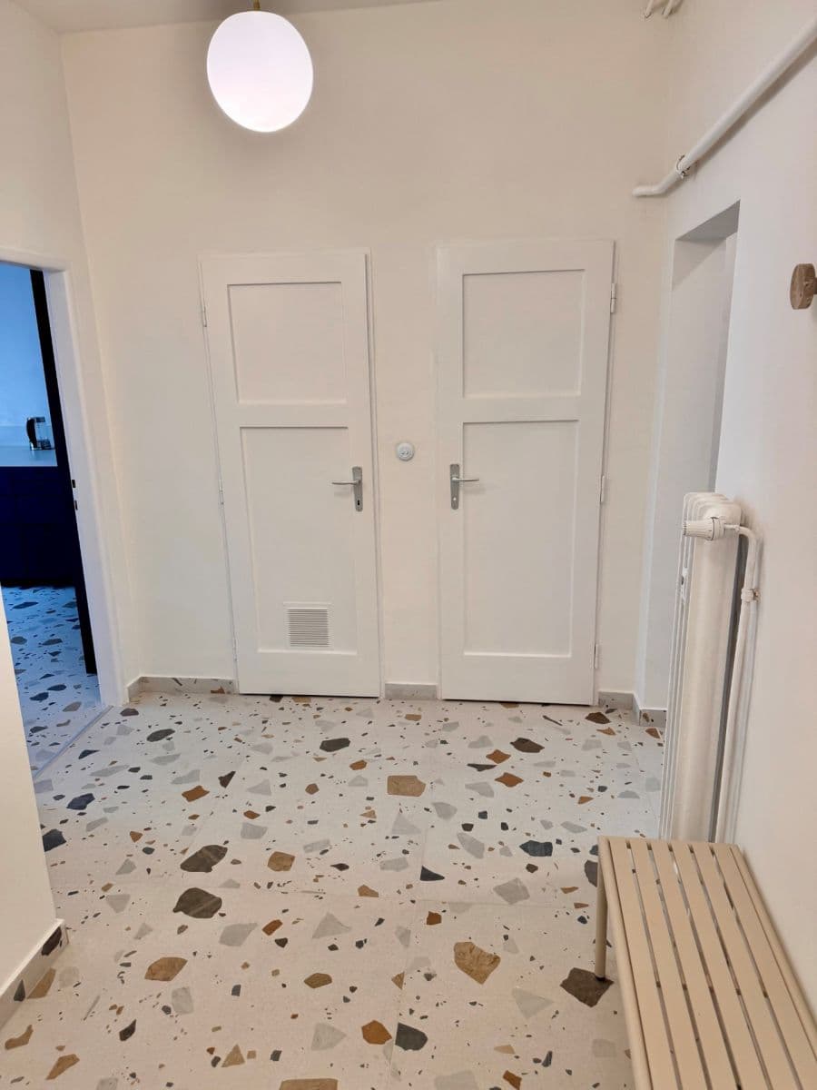 Prenájom bytu 3-izbový 82 m², 28. října, Ostrava, Moravskoslezský kraj Prenájom bytu 3-izbový 82 m², 28. října, Ostrava, Moravskoslezský kraj