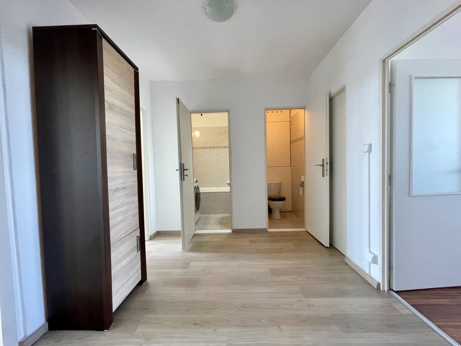 Prenájom bytu 3-izbový 80 m², Na Chobotě, Praha, Praha Prenájom bytu 3-izbový 80 m², Na Chobotě, Praha, Praha