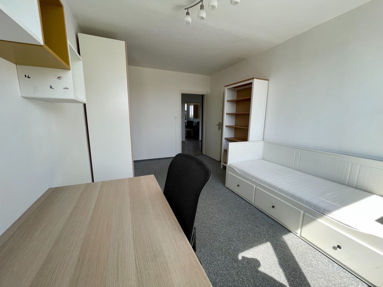 Prenájom bytu 3-izbový 80 m², Na Chobotě, Praha, Praha Prenájom bytu 3-izbový 80 m², Na Chobotě, Praha, Praha