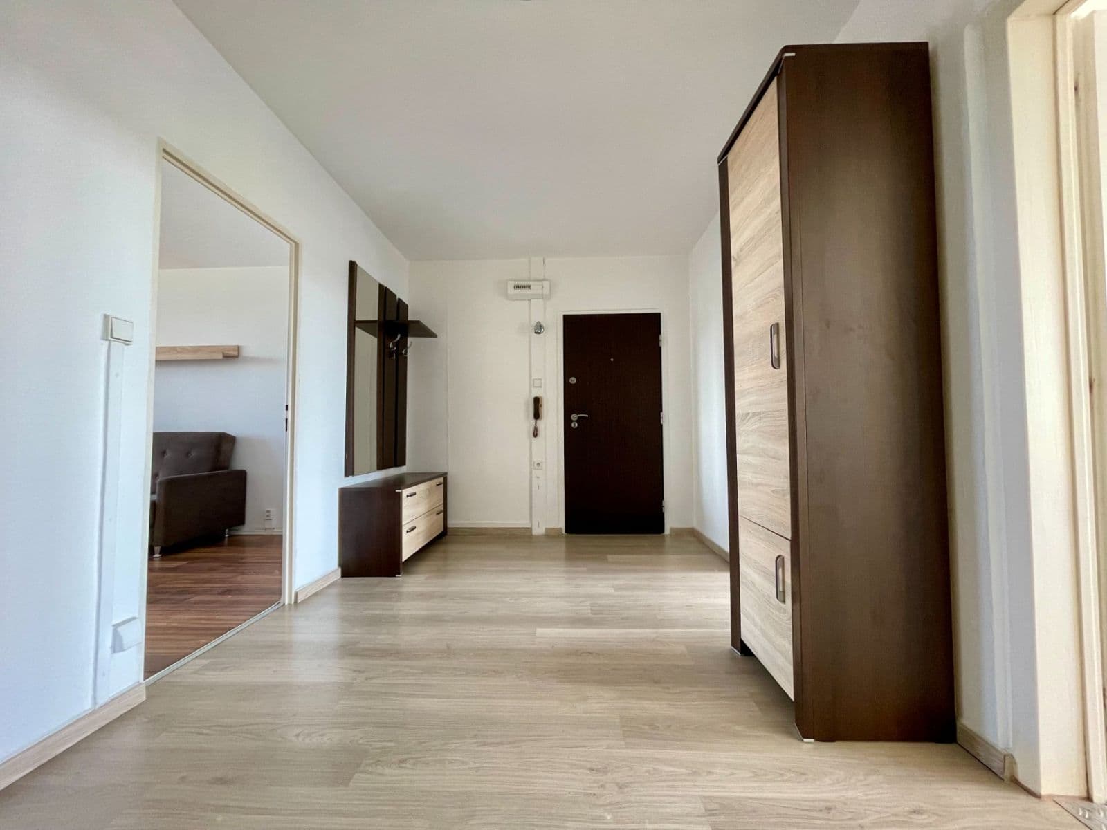 Prenájom bytu 3-izbový 80 m², Na Chobotě, Praha, Praha Prenájom bytu 3-izbový 80 m², Na Chobotě, Praha, Praha