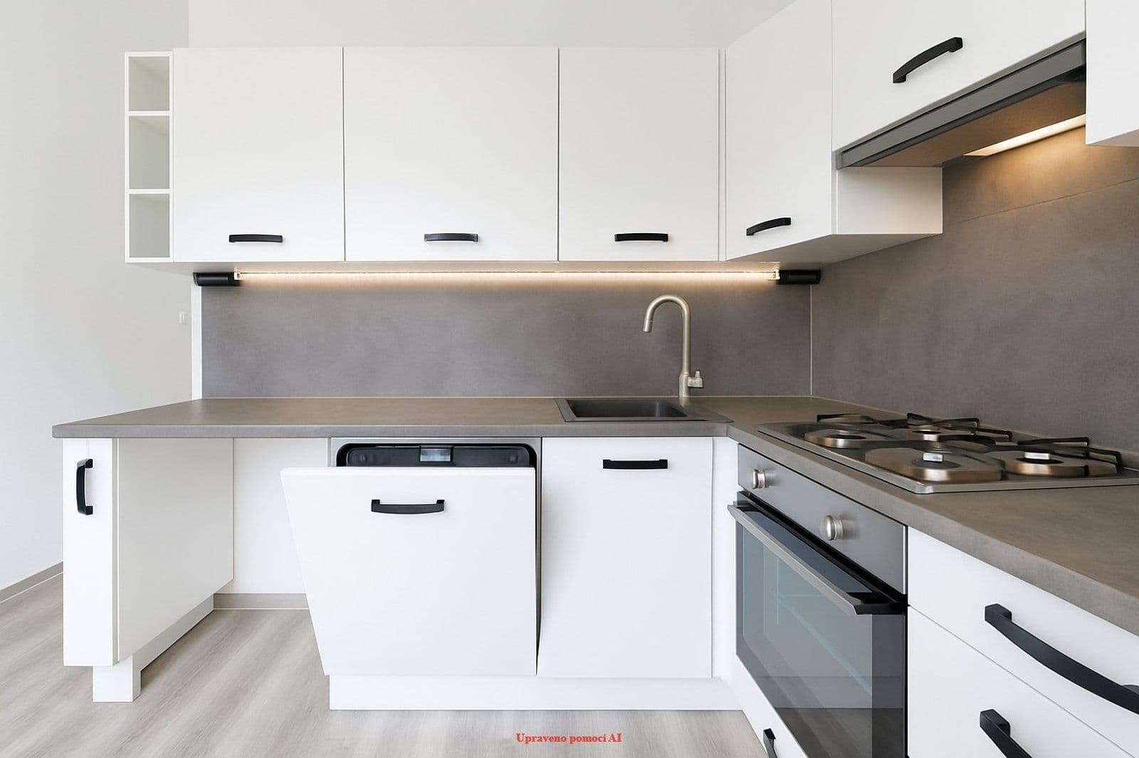 Prenájom bytu 4-izbový 78 m², Matuškova, Havířov, Moravskoslezský kraj Prenájom bytu 4-izbový 78 m², Matuškova, Havířov, Moravskoslezský kraj