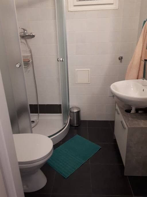 Prenájom bytu 30 m², Bubenská, Praha, Praha Prenájom bytu 30 m², Bubenská, Praha, Praha