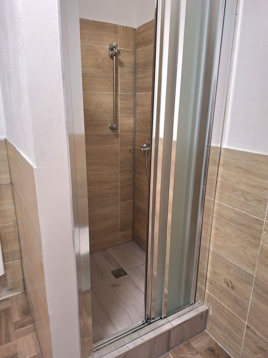 Prenájom bytu 1-izbový 30 m², Čistá, Středočeský kraj Prenájom bytu 1-izbový 30 m², Čistá, Středočeský kraj