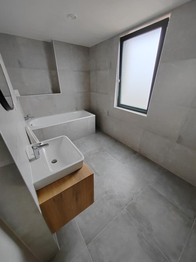 Prenájom bytu 2-izbový 73 m², Mezi Vodami, Praha, Praha Prenájom bytu 2-izbový 73 m², Mezi Vodami, Praha, Praha