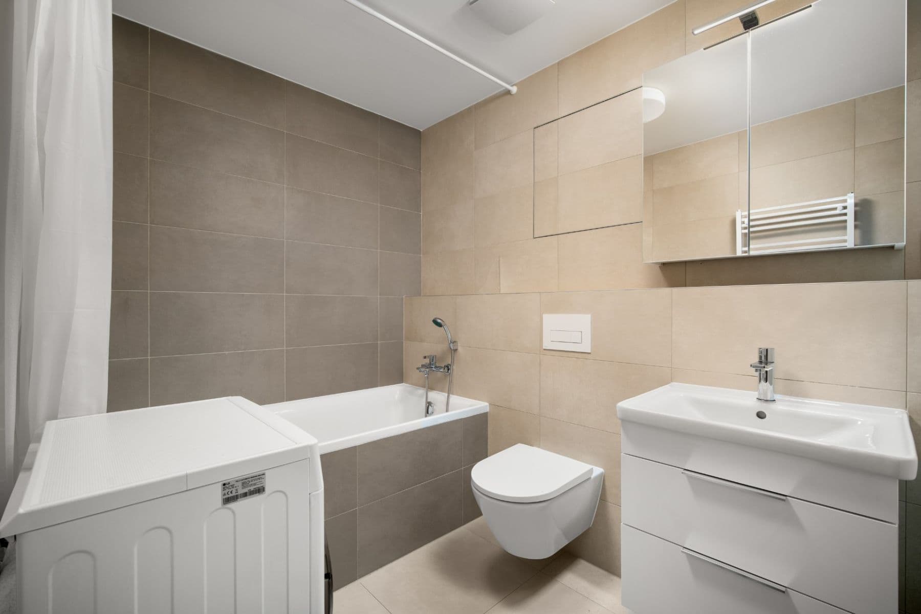 Prenájom bytu 1-izbový 44 m², třída Generála Píky, Brno, Jihomoravský kraj Prenájom bytu 1-izbový 44 m², třída Generála Píky, Brno, Jihomoravský kraj