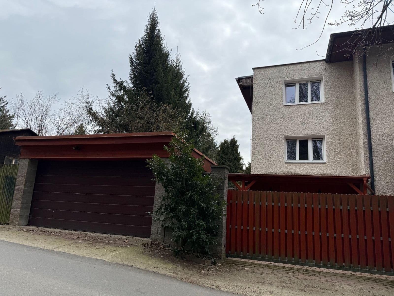 Prenájom domu 114 m², pozemek 400 m², Zelená, Říčany, Středočeský kraj Prenájom domu 114 m², pozemek 400 m², Zelená, Říčany, Středočeský kraj