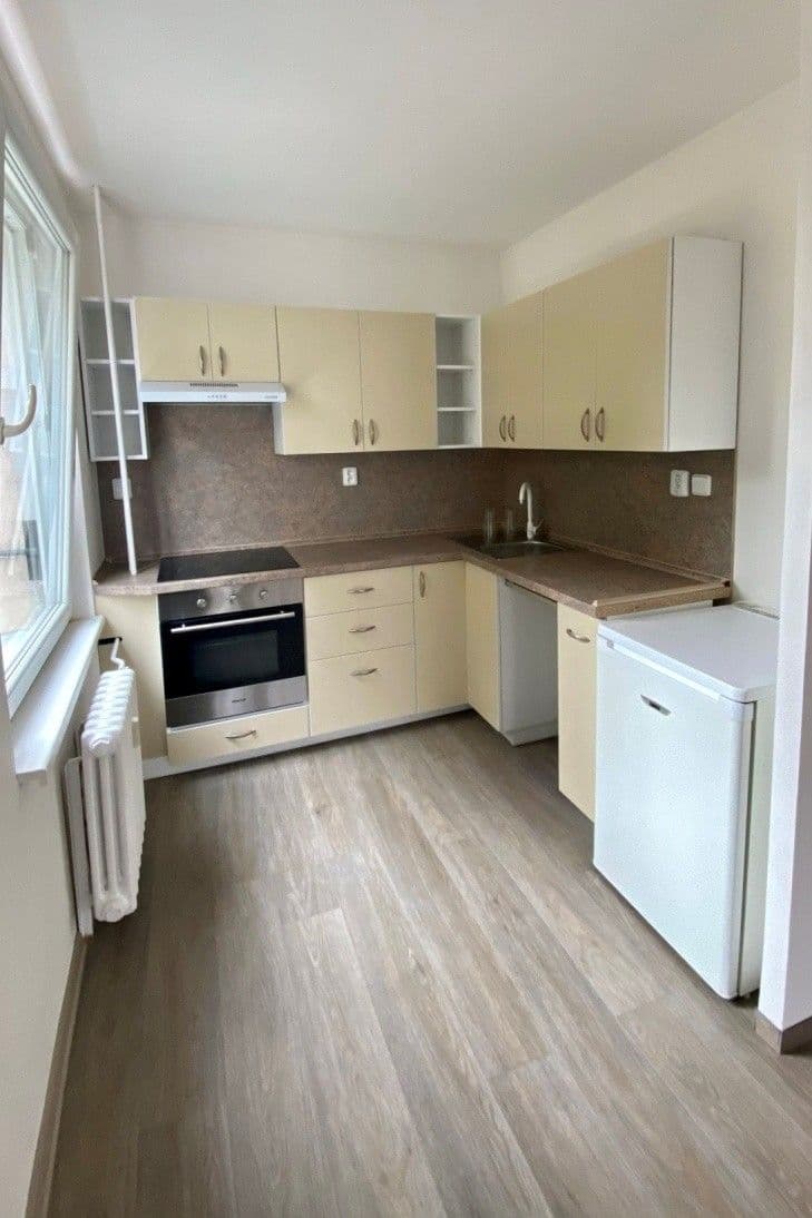 Prenájom bytu 2-izbový 48 m², Litoměřická, Štětí, Ústecký kraj Prenájom bytu 2-izbový 48 m², Litoměřická, Štětí, Ústecký kraj