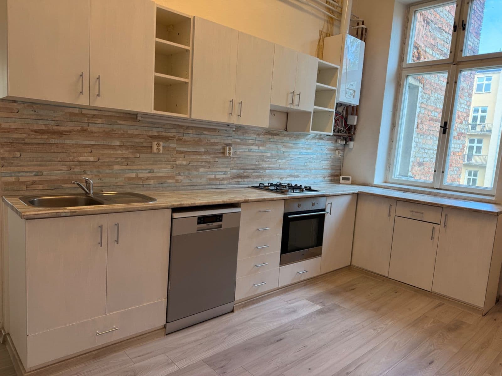 Prenájom bytu 3-izbový 81 m², Zámecká, Ostrava, Moravskoslezský kraj Prenájom bytu 3-izbový 81 m², Zámecká, Ostrava, Moravskoslezský kraj