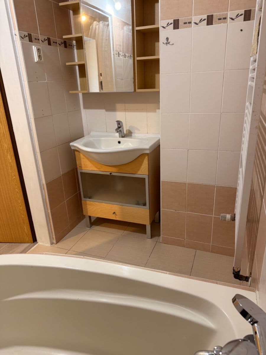 Prenájom bytu 3-izbový 81 m², Zámecká, Ostrava, Moravskoslezský kraj Prenájom bytu 3-izbový 81 m², Zámecká, Ostrava, Moravskoslezský kraj