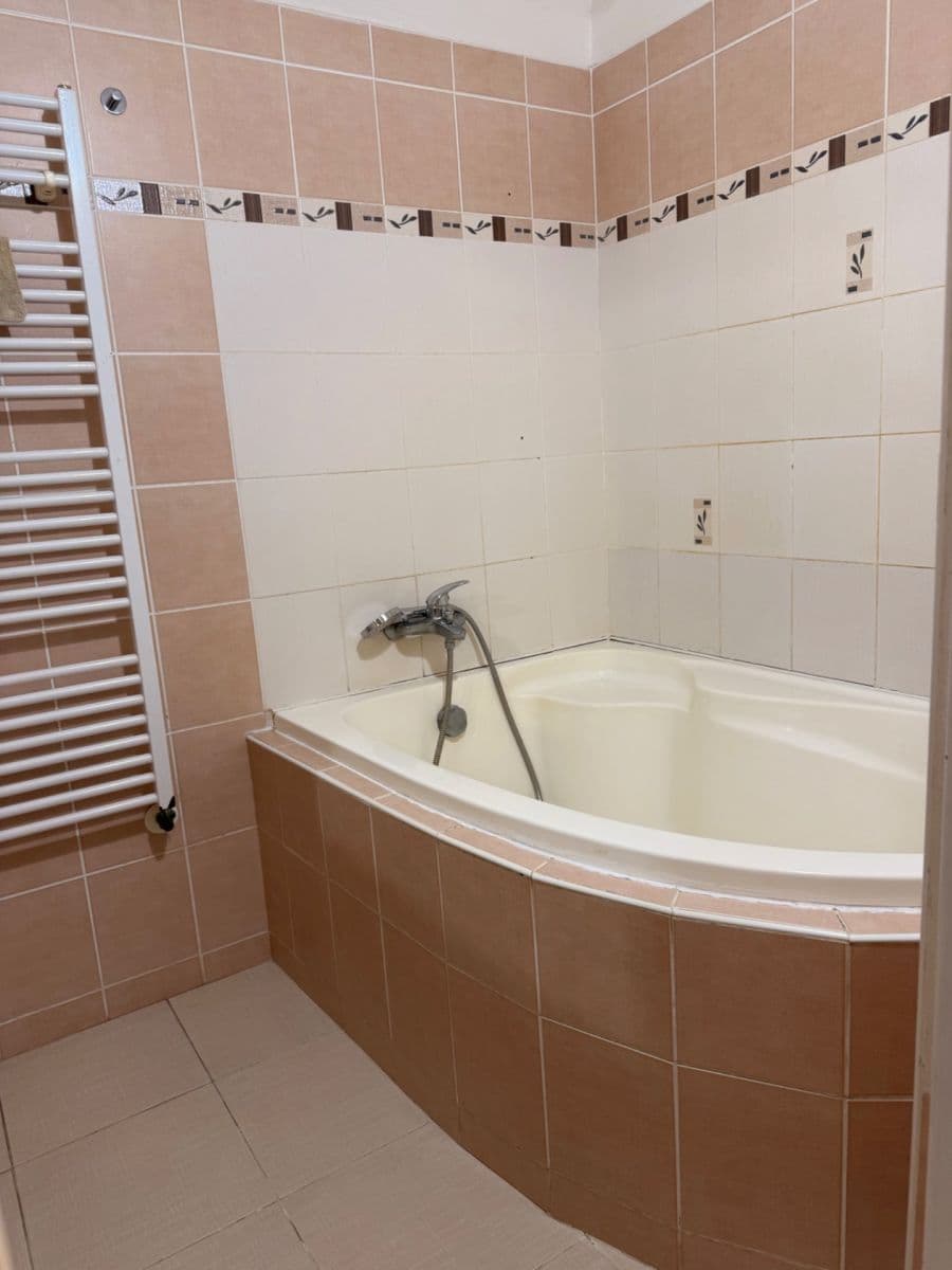 Prenájom bytu 3-izbový 81 m², Zámecká, Ostrava, Moravskoslezský kraj Prenájom bytu 3-izbový 81 m², Zámecká, Ostrava, Moravskoslezský kraj