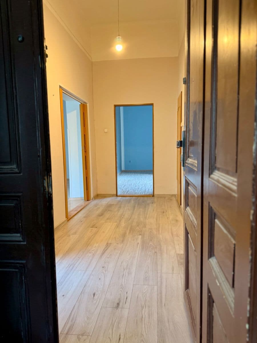 Prenájom bytu 3-izbový 81 m², Zámecká, Ostrava, Moravskoslezský kraj Prenájom bytu 3-izbový 81 m², Zámecká, Ostrava, Moravskoslezský kraj