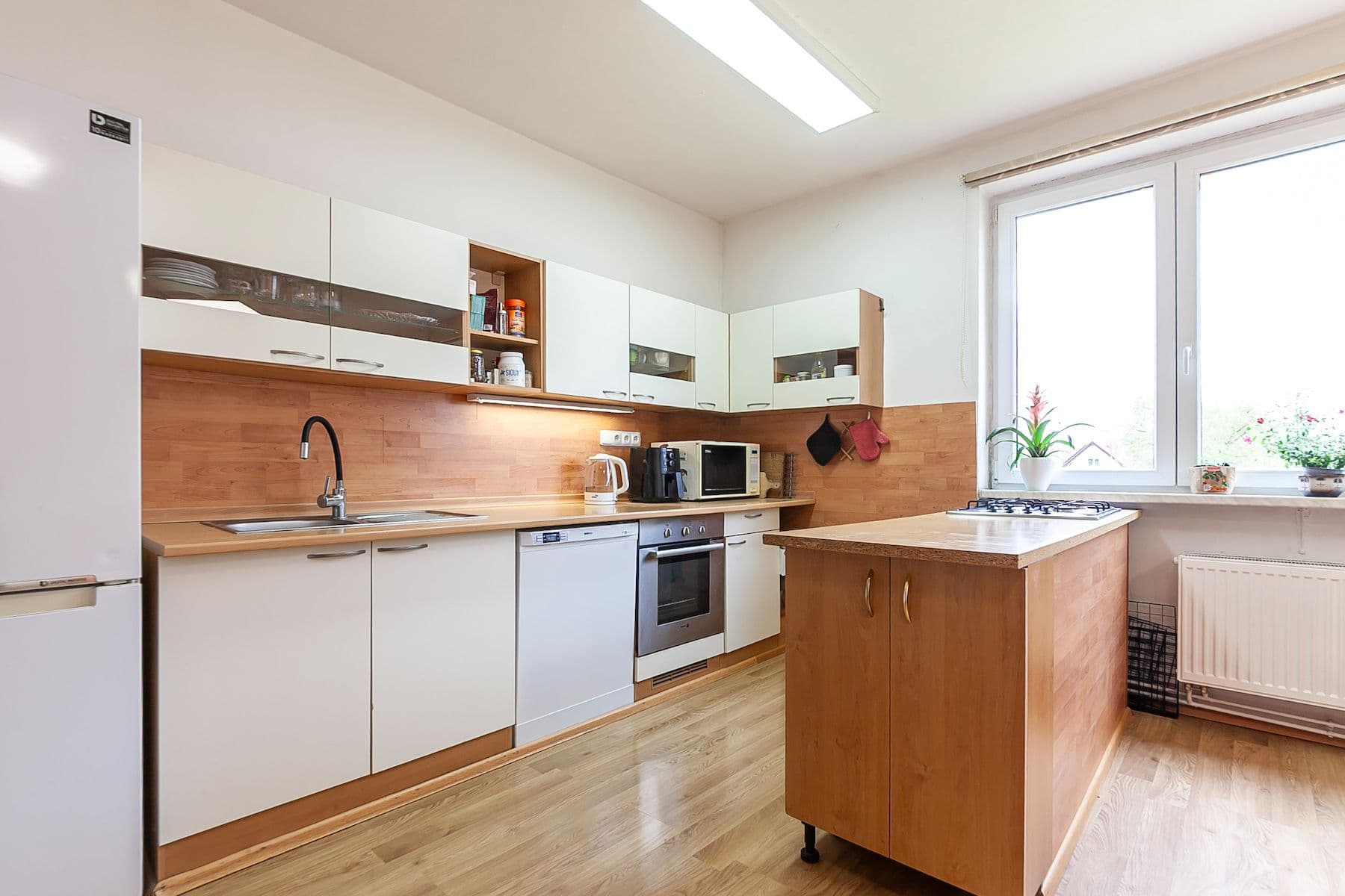 Predaj bytu 4-izbový 95 m², Teplýšovice, Teplýšovice, Středočeský kraj Predaj bytu 4-izbový 95 m², Teplýšovice, Teplýšovice, Středočeský kraj