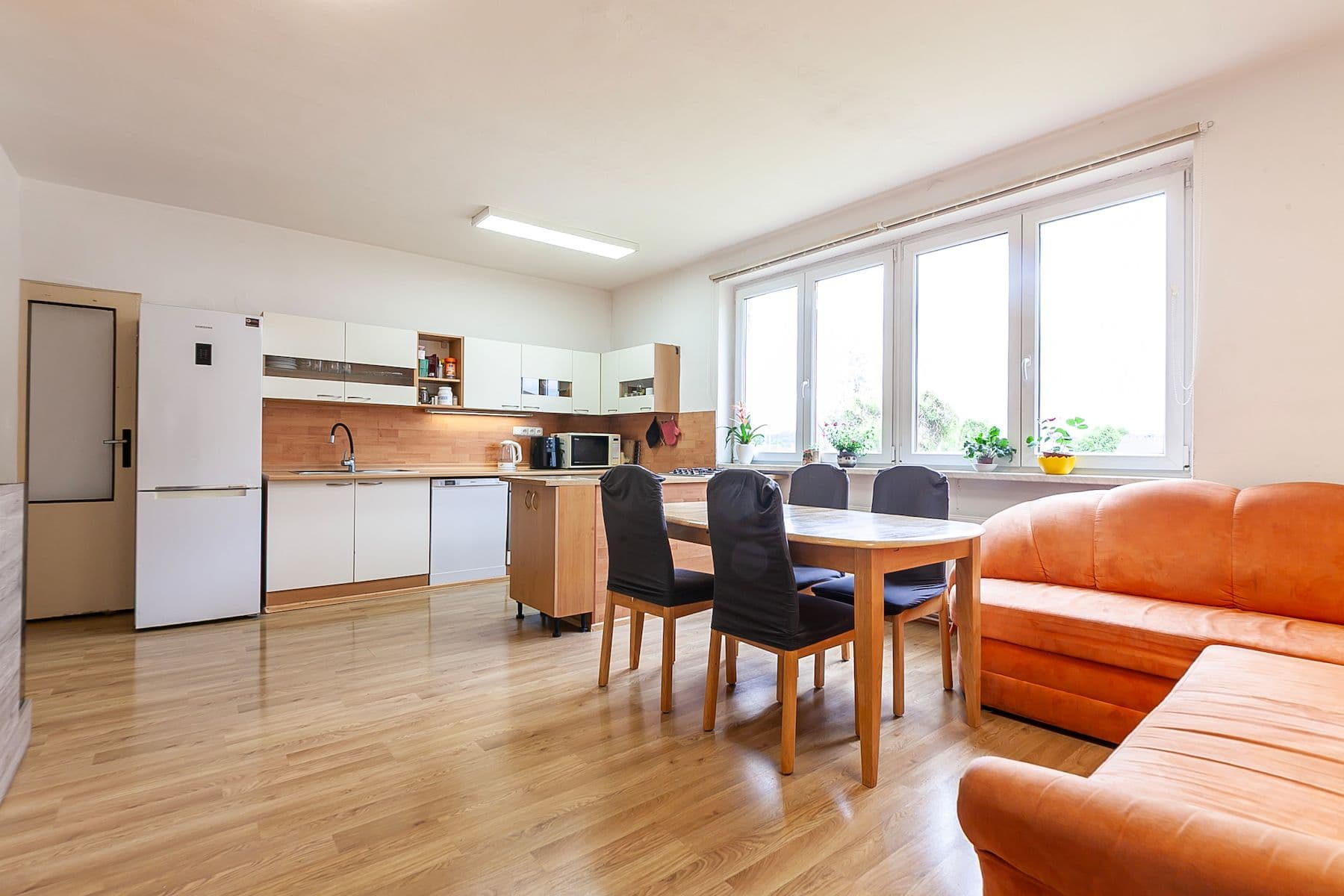 Predaj bytu 4-izbový 95 m², Teplýšovice, Teplýšovice, Středočeský kraj Predaj bytu 4-izbový 95 m², Teplýšovice, Teplýšovice, Středočeský kraj