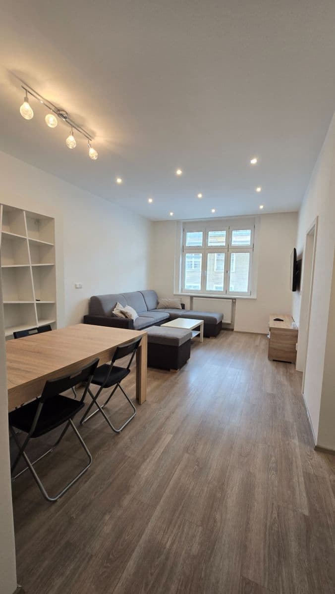 Prenájom bytu 2-izbový 54 m², Bulharská, Praha, Praha Prenájom bytu 2-izbový 54 m², Bulharská, Praha, Praha