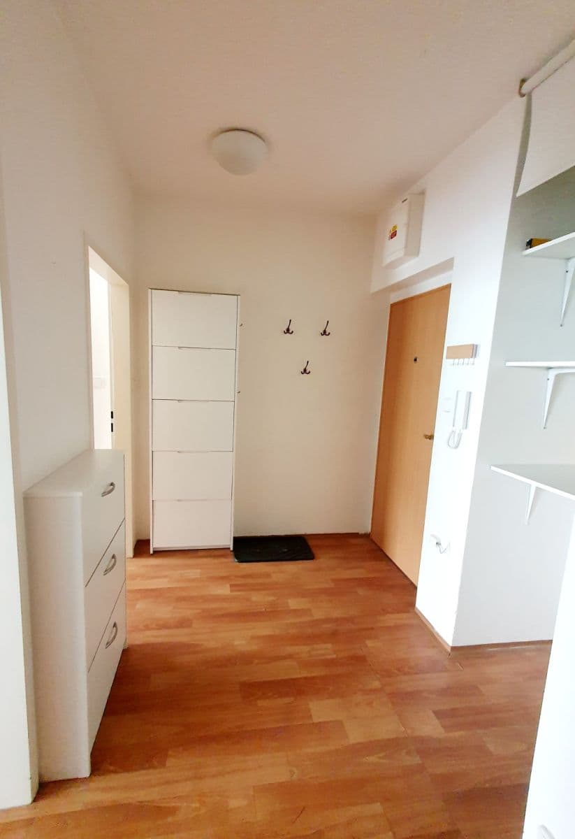 Prenájom bytu 2-izbový 46 m², Herlíkovická, Praha, Praha Prenájom bytu 2-izbový 46 m², Herlíkovická, Praha, Praha