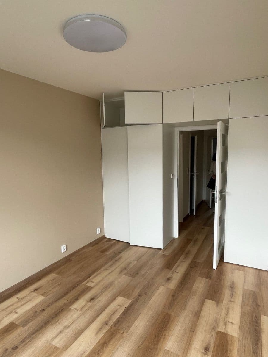 Prenájom bytu 2-izbový 44 m², Borovanského, Praha, Praha Prenájom bytu 2-izbový 44 m², Borovanského, Praha, Praha