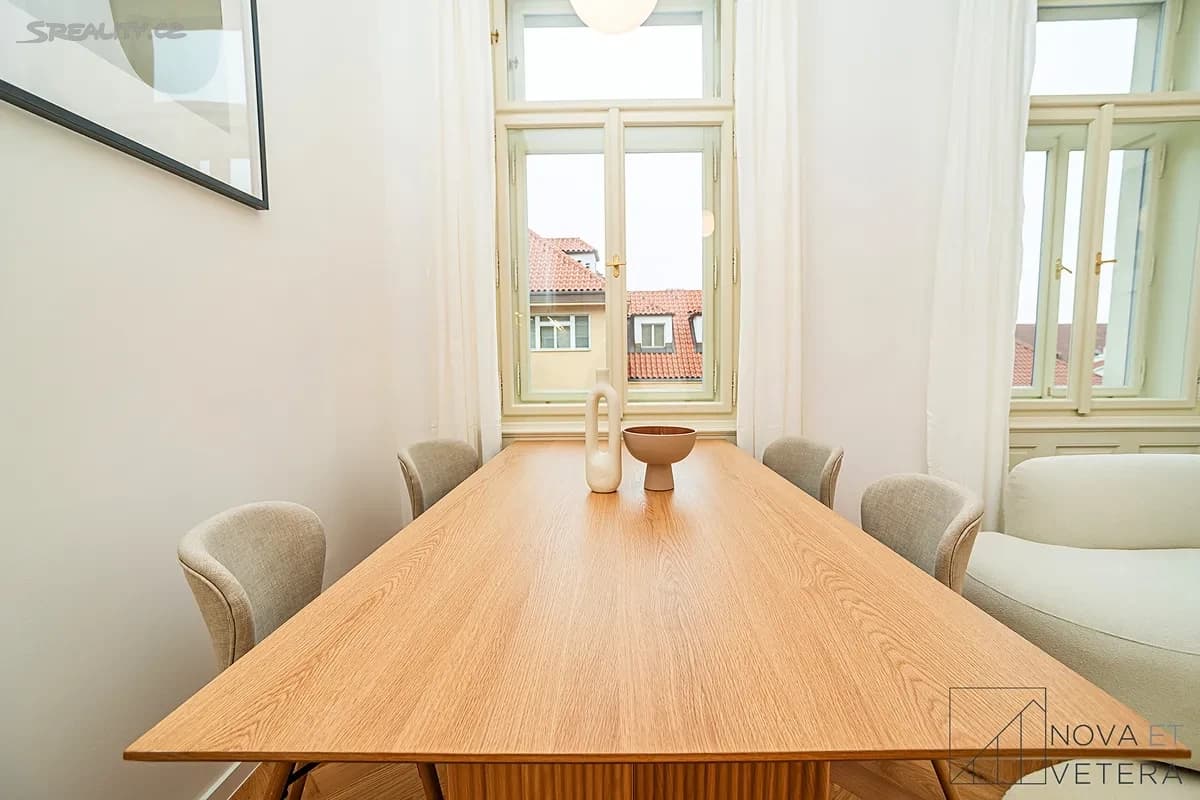 Prenájom bytu 2-izbový 71 m², Újezd, Praha, Praha Prenájom bytu 2-izbový 71 m², Újezd, Praha, Praha