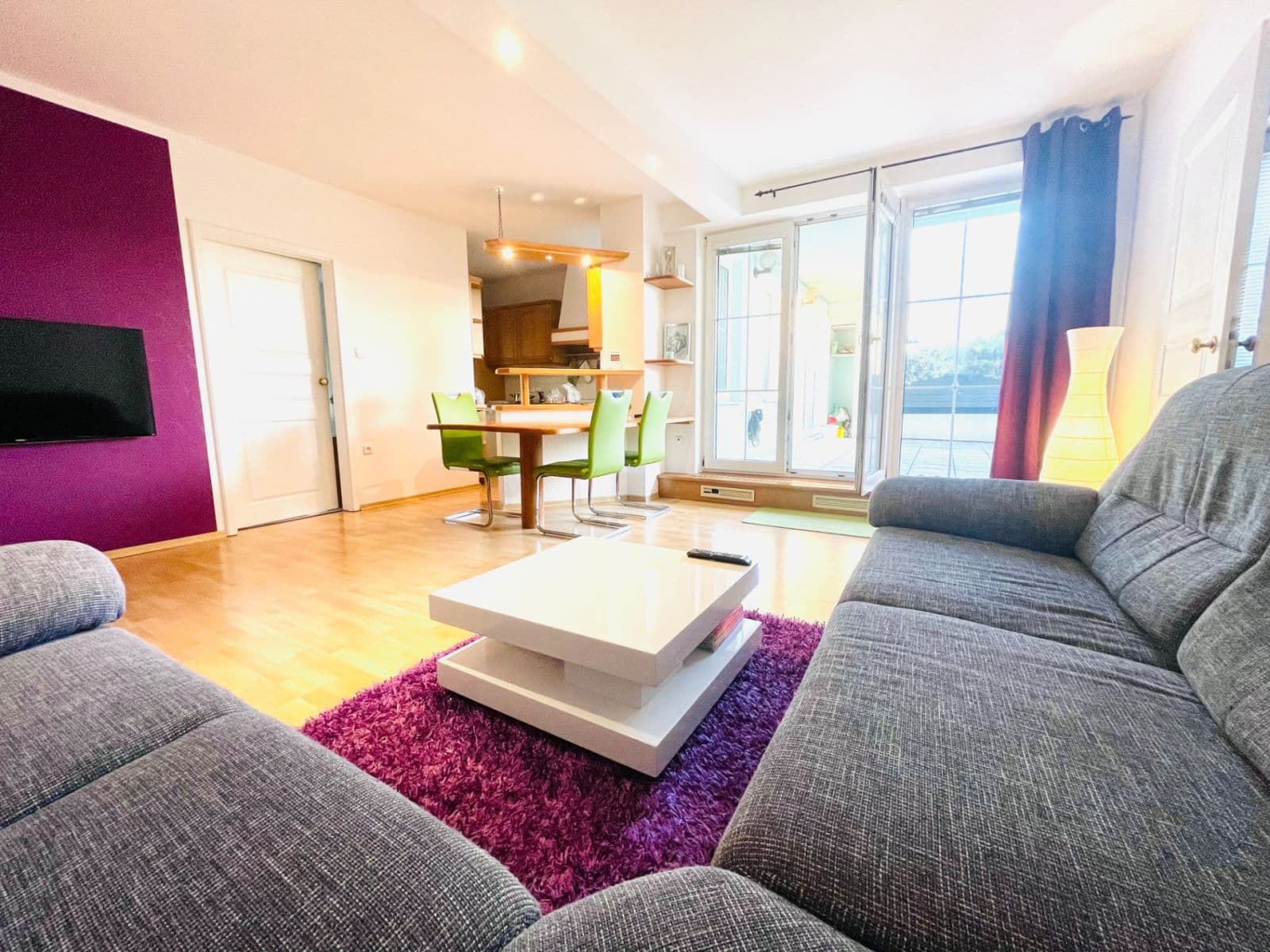 Predaj bytu 4-izbový 185 m², Ant. Barcala, České Budějovice, Jihočeský kraj Predaj bytu 4-izbový 185 m², Ant. Barcala, České Budějovice, Jihočeský kraj