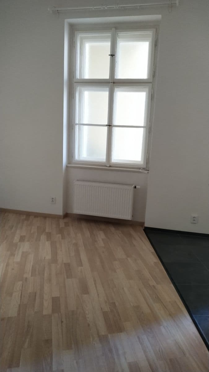 Prenájom bytu 2-izbový 38 m², Vratislavova, Praha, Praha Prenájom bytu 2-izbový 38 m², Vratislavova, Praha, Praha