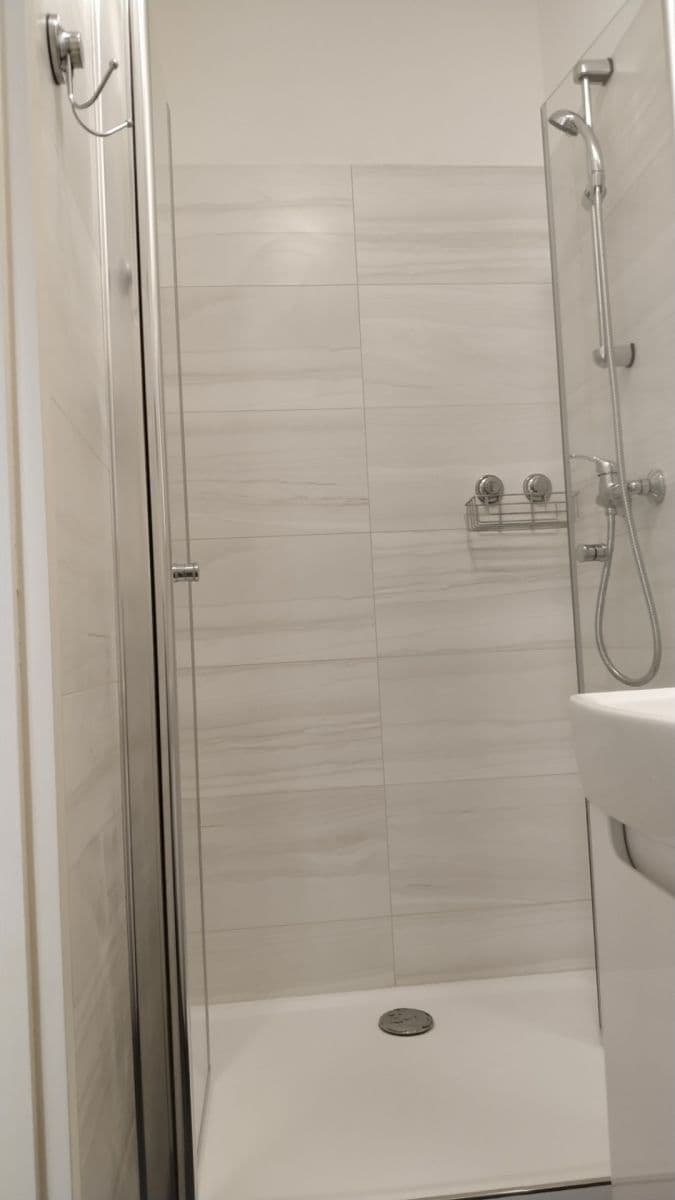 Prenájom bytu 2-izbový 38 m², Vratislavova, Praha, Praha Prenájom bytu 2-izbový 38 m², Vratislavova, Praha, Praha
