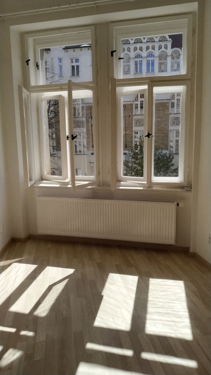 Prenájom bytu 2-izbový 38 m², Vratislavova, Praha, Praha Prenájom bytu 2-izbový 38 m², Vratislavova, Praha, Praha