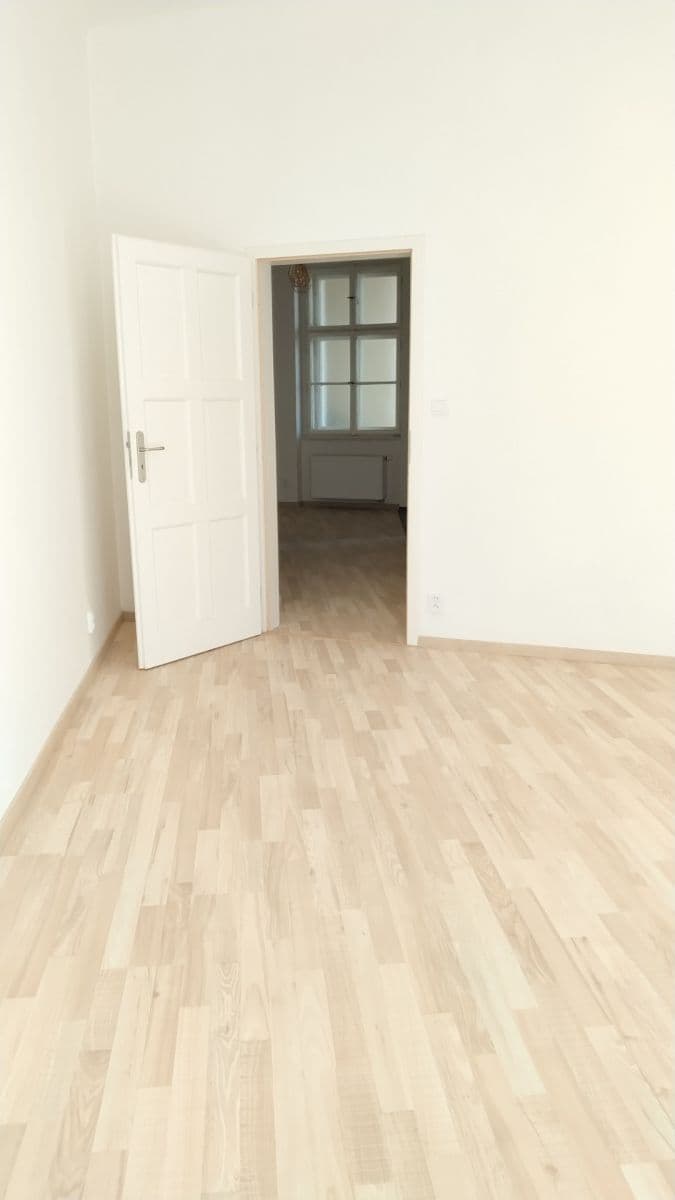 Prenájom bytu 2-izbový 38 m², Vratislavova, Praha, Praha Prenájom bytu 2-izbový 38 m², Vratislavova, Praha, Praha