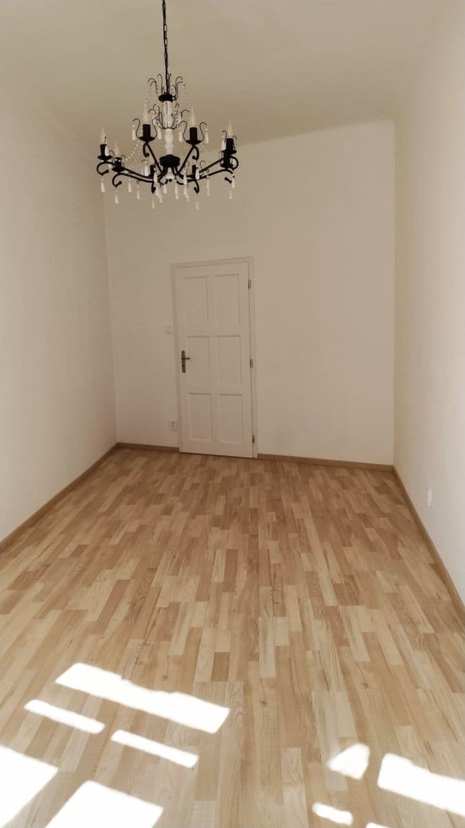 Prenájom bytu 2-izbový 38 m², Vratislavova, Praha, Praha Prenájom bytu 2-izbový 38 m², Vratislavova, Praha, Praha