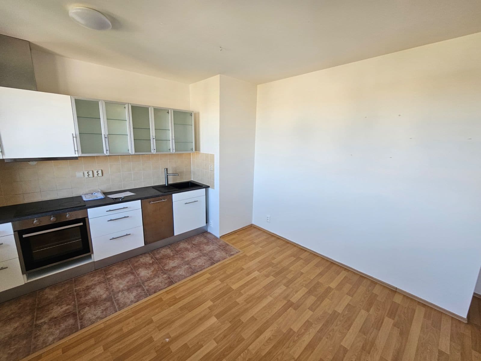 Prenájom bytu 2-izbový 50 m², Tupolevova, Praha, Praha Prenájom bytu 2-izbový 50 m², Tupolevova, Praha, Praha