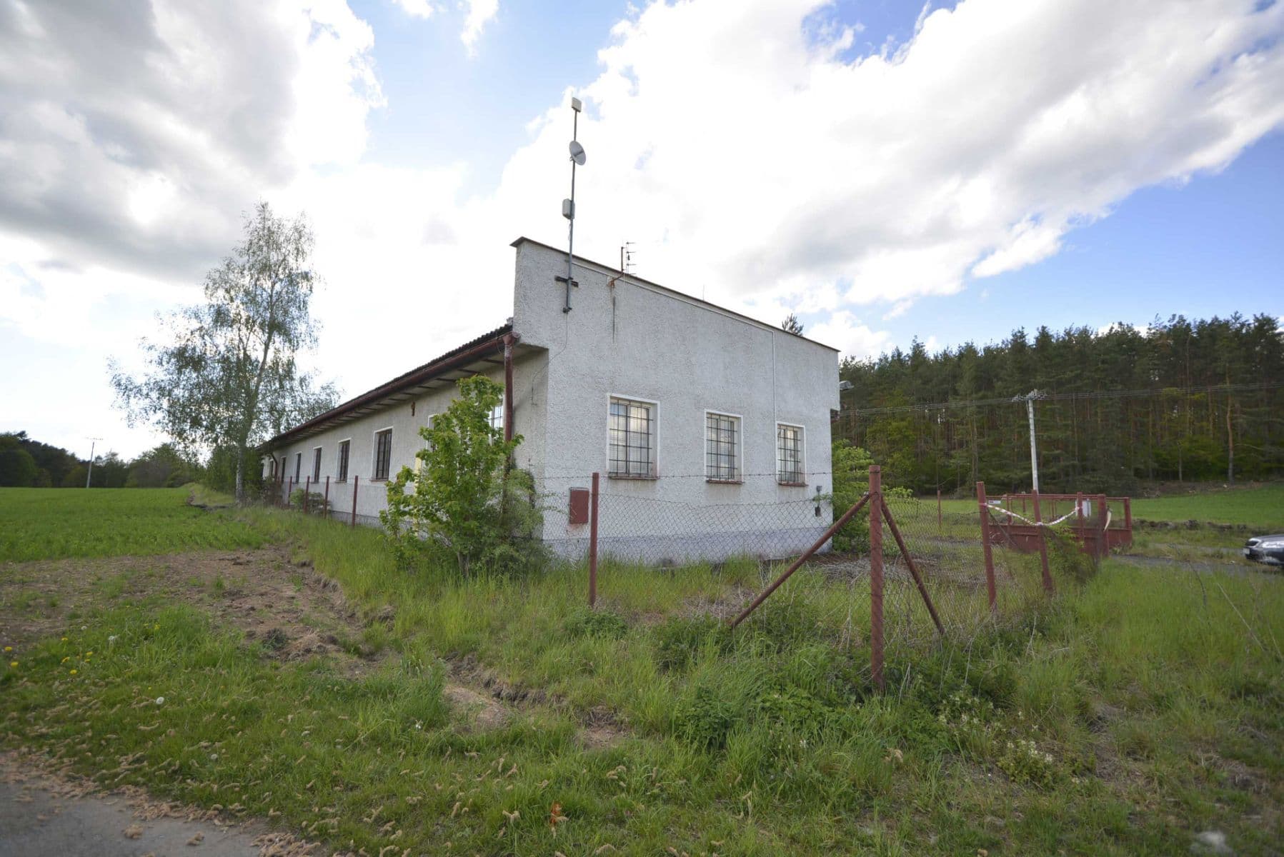 Predaj nebytového priestoru 2.324 m², 10229, Svatý Jan, Středočeský kraj Predaj nebytového priestoru 2.324 m², 10229, Svatý Jan, Středočeský kraj