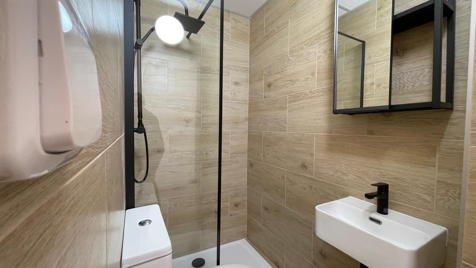Prenájom bytu 1-izbový 24 m², Na Dolinách, Praha, Praha Prenájom bytu 1-izbový 24 m², Na Dolinách, Praha, Praha