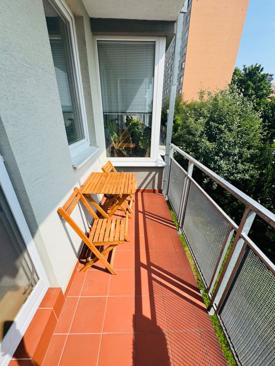 Prenájom bytu 4-izbový 142 m², Na Honech I, Zlín, Zlínský kraj Prenájom bytu 4-izbový 142 m², Na Honech I, Zlín, Zlínský kraj