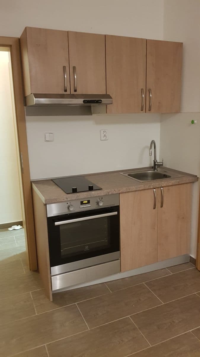 Prenájom bytu 2-izbový 48 m², Nad Zlíchovem, Praha, Praha Prenájom bytu 2-izbový 48 m², Nad Zlíchovem, Praha, Praha