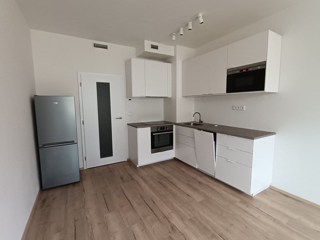 Prenájom bytu 1-izbový 26 m², Křenová, Brno, Jihomoravský kraj Prenájom bytu 1-izbový 26 m², Křenová, Brno, Jihomoravský kraj
