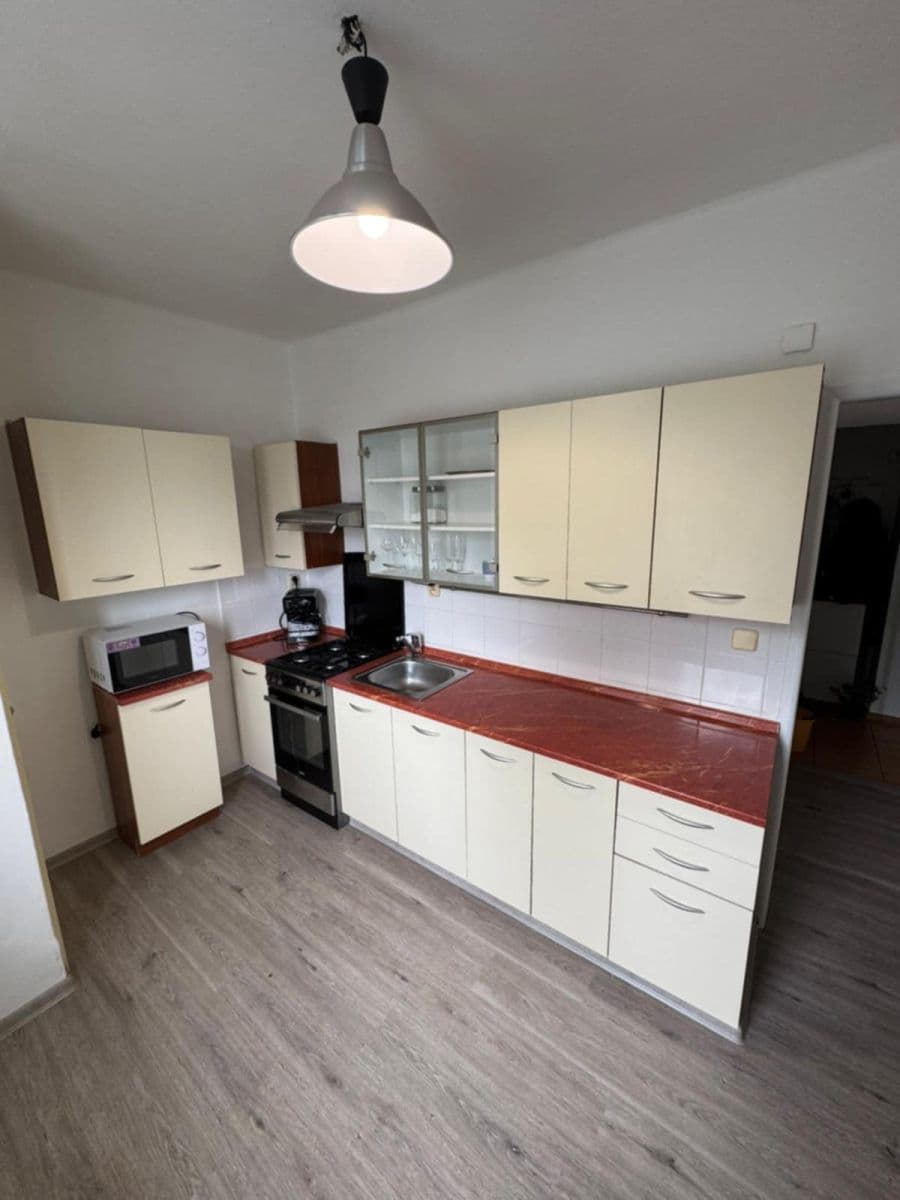 Prenájom bytu 2-izbový 55 m², Foerstrova, Olomouc, Olomoucký kraj Prenájom bytu 2-izbový 55 m², Foerstrova, Olomouc, Olomoucký kraj