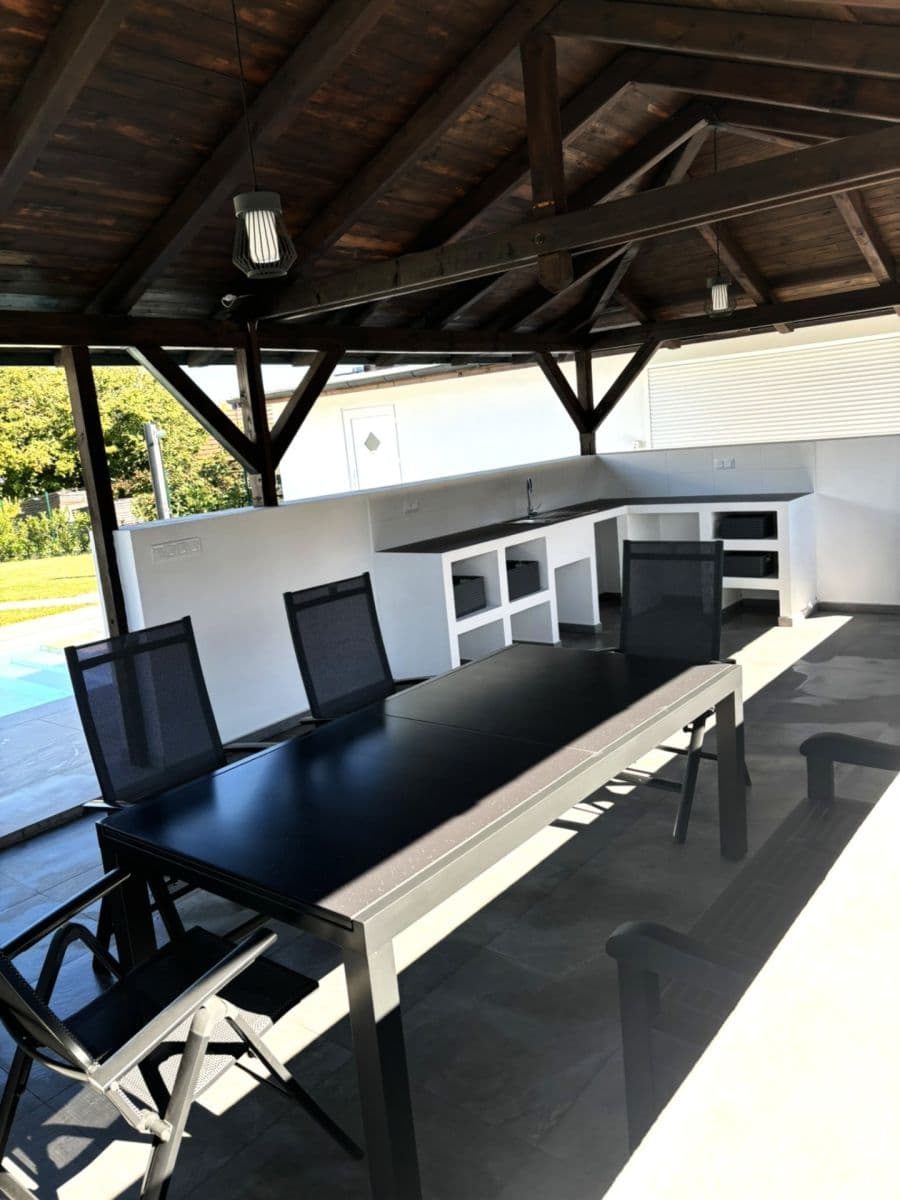 Prenájom domu 280 m², pozemek 900 m², Sulická, Sulice, Středočeský kraj Prenájom domu 280 m², pozemek 900 m², Sulická, Sulice, Středočeský kraj