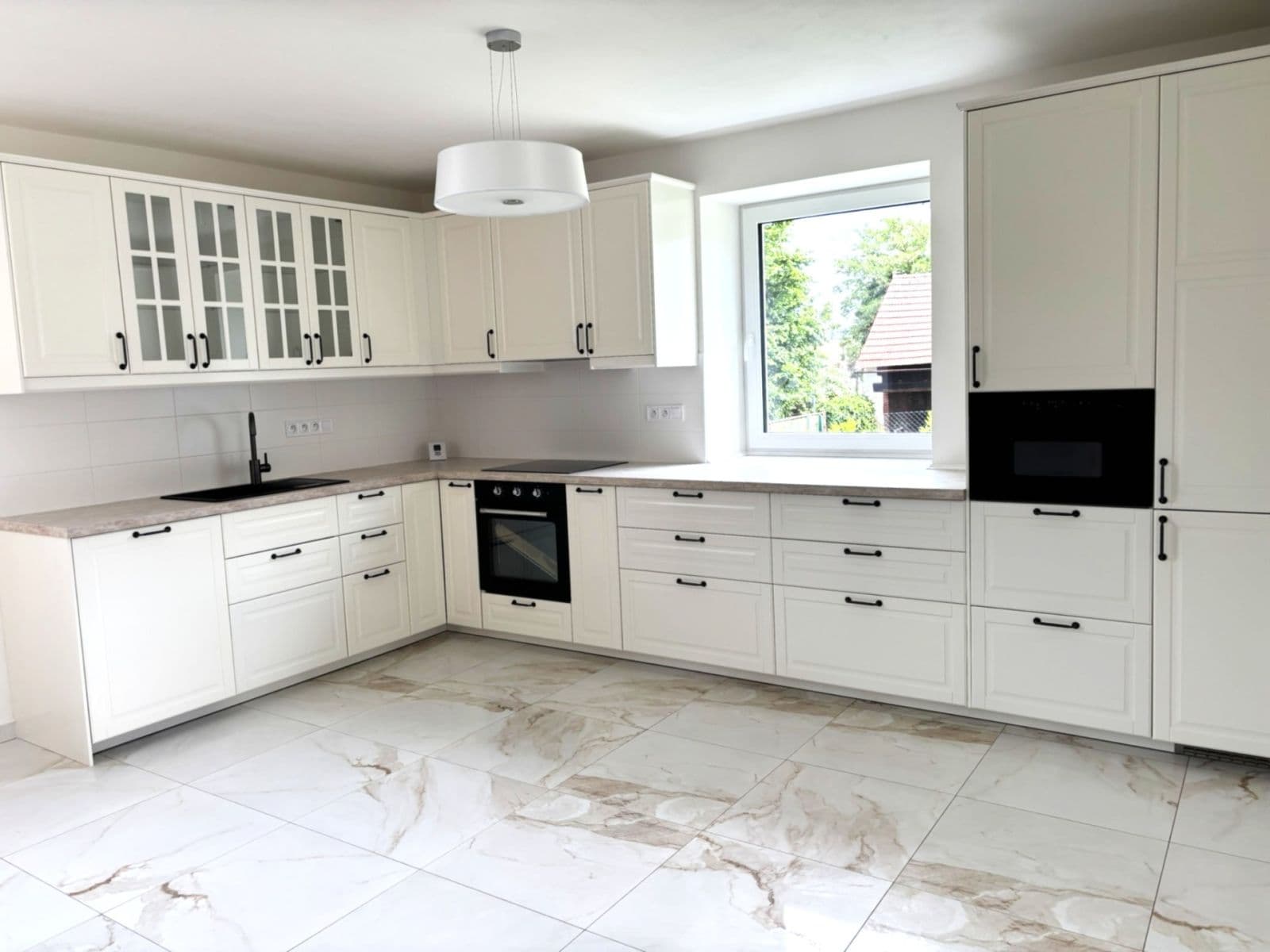 Prenájom domu 280 m², pozemek 900 m², Sulická, Sulice, Středočeský kraj Prenájom domu 280 m², pozemek 900 m², Sulická, Sulice, Středočeský kraj